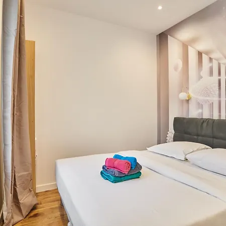 Apartment Rent A - Meslay *