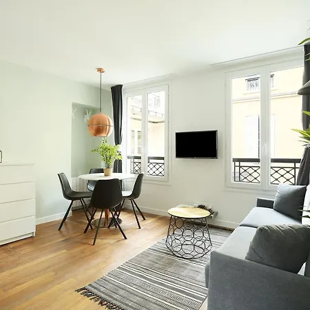 Rent A - Meslay Paris